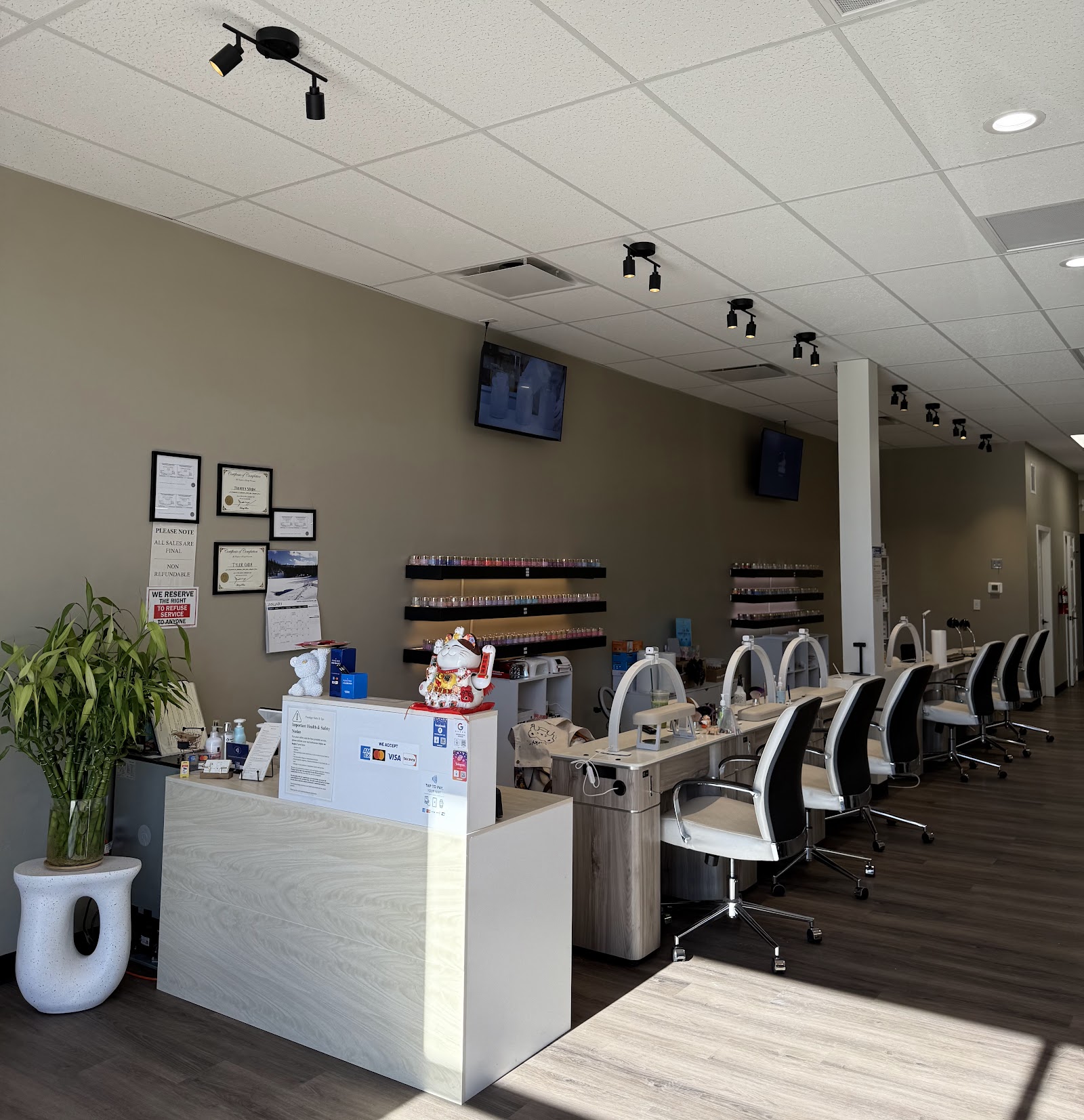 Prestige Nails & Spa nail photo 1